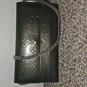 LV MATTE GRAY INTERNATIONAL WALLET